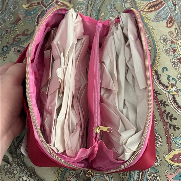 Fabulous Pink & Red Cosmetics Travel Bag - Picture 4 of 4